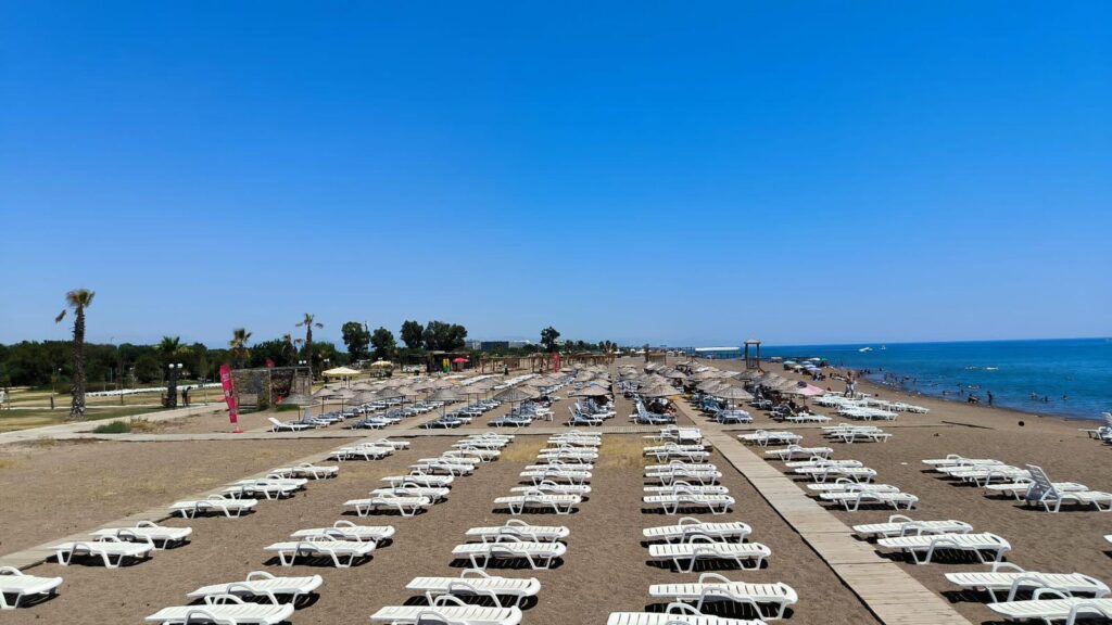 Güzeloba Halk Plajı
