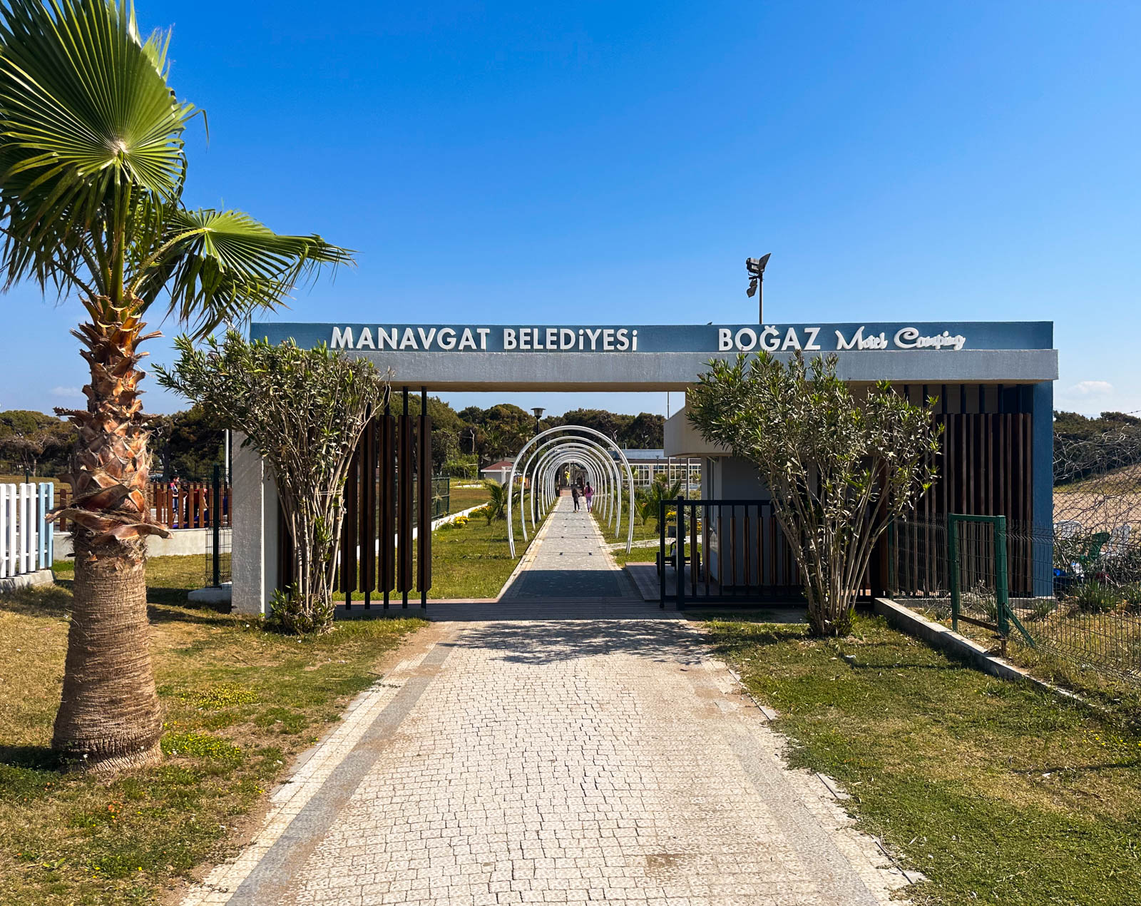 Manavgat Belediyesi Boğaz Otel ve Kamp Alanı
