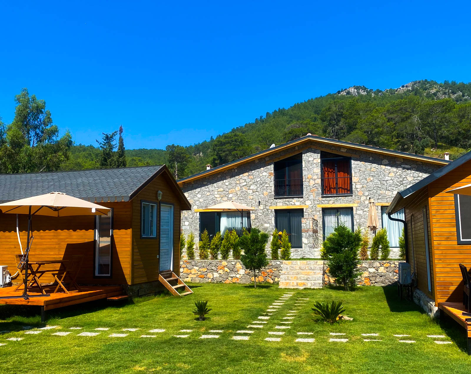 Kovan Bungalow & Villa