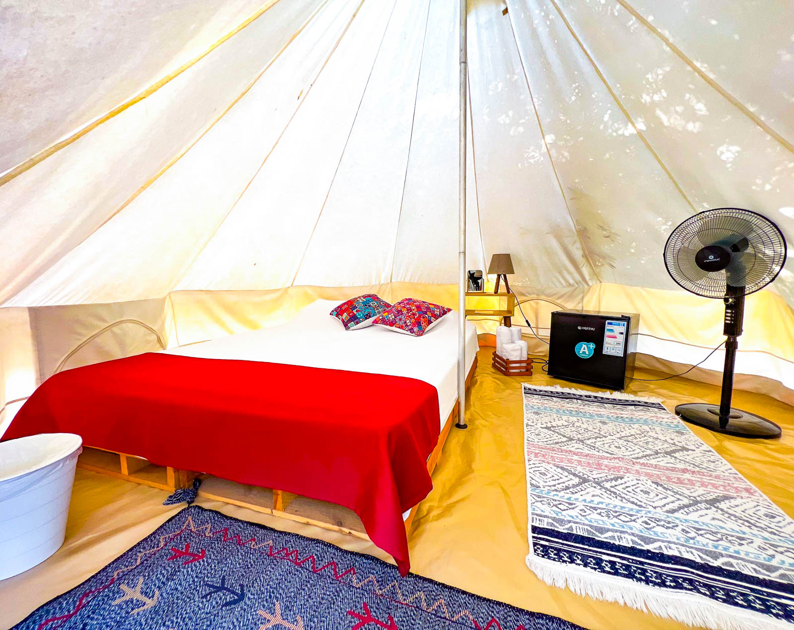 Ruina Glamping