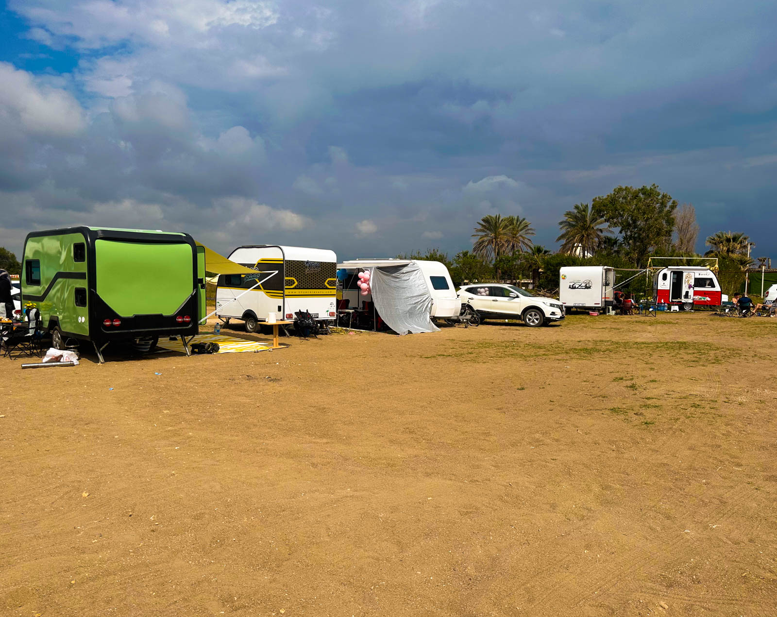 Lara Ücretsiz Karavan Park