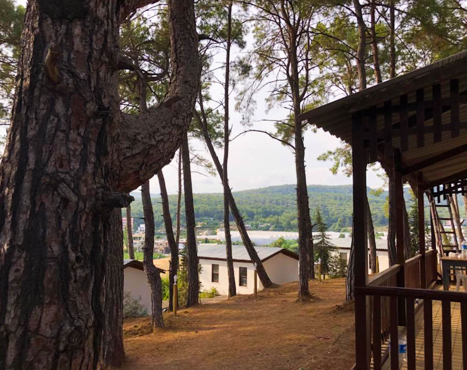 Mutlu Tatil Köyü
