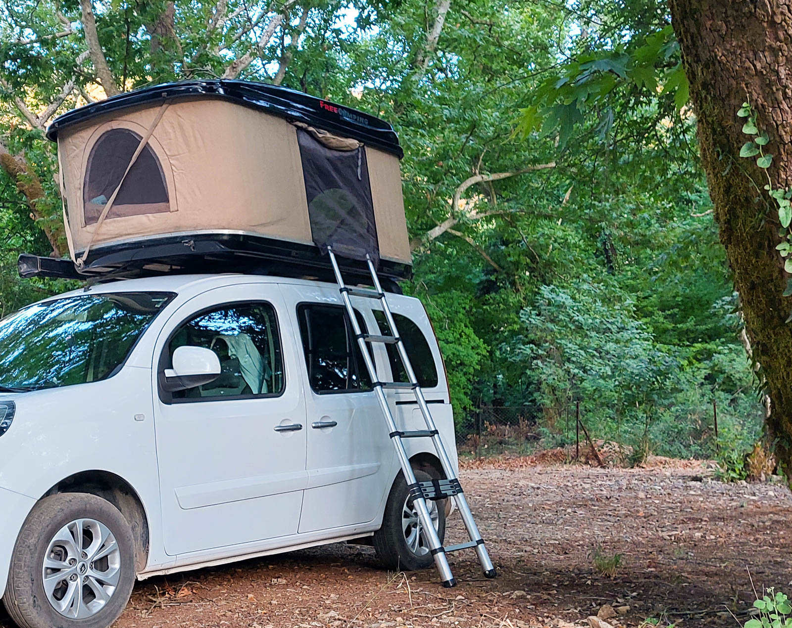 Havuzlu Bahçe Camping